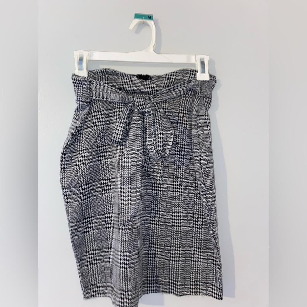 Plaid pencil skirt